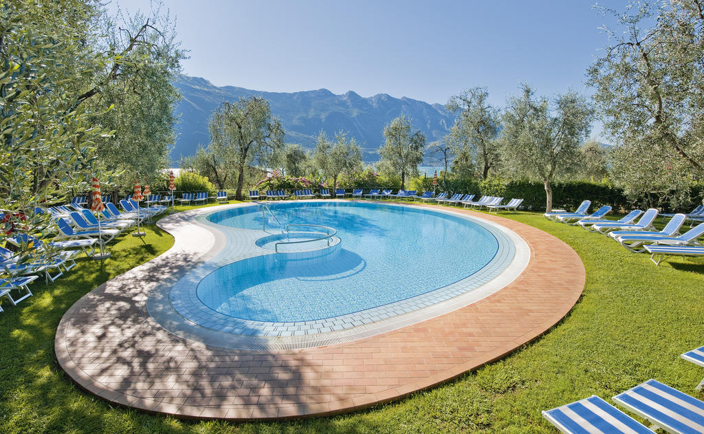 Hotel Ideal Limone sul Garda Exterior photo