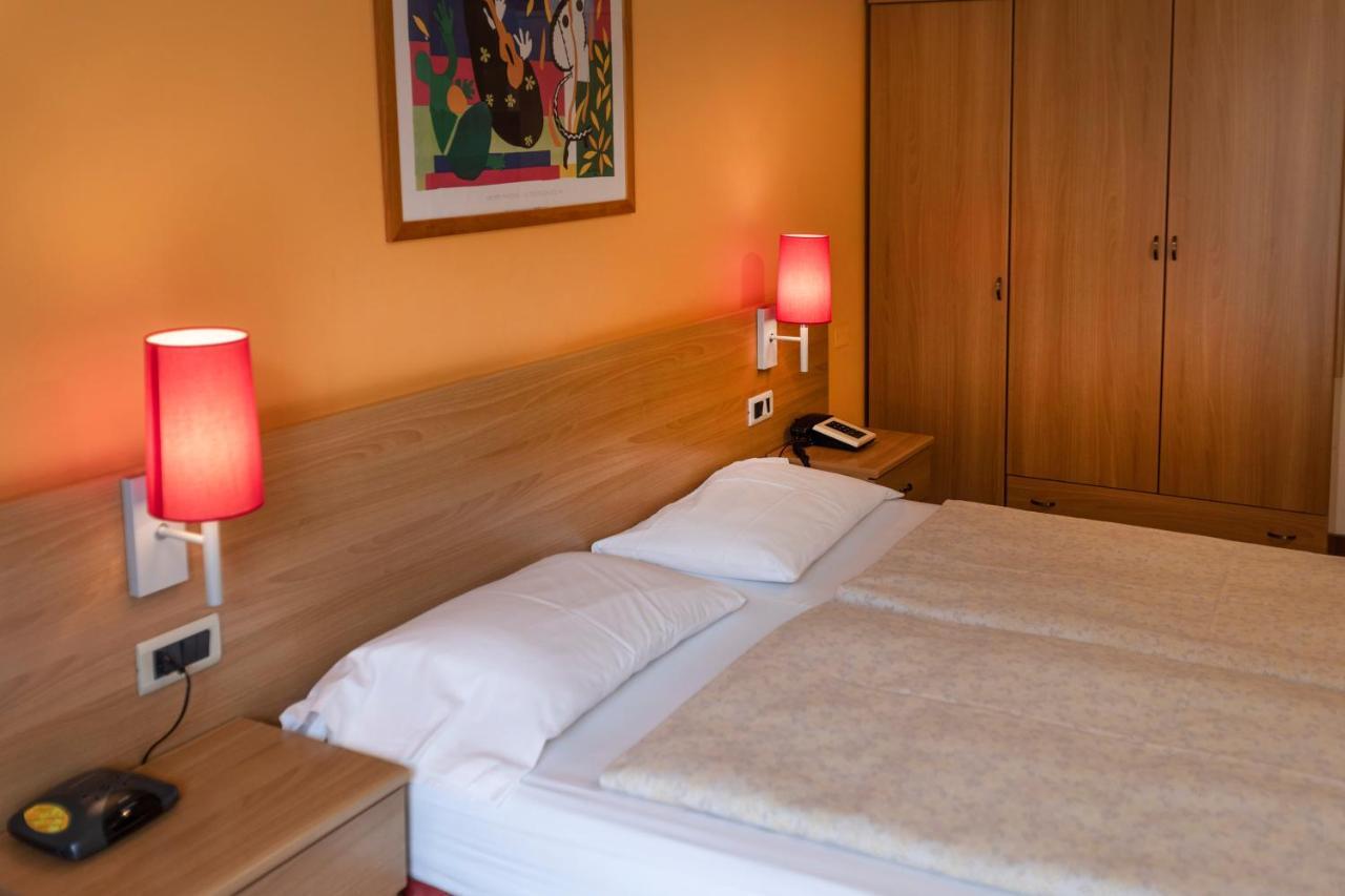 Hotel Ideal Limone sul Garda Exterior photo